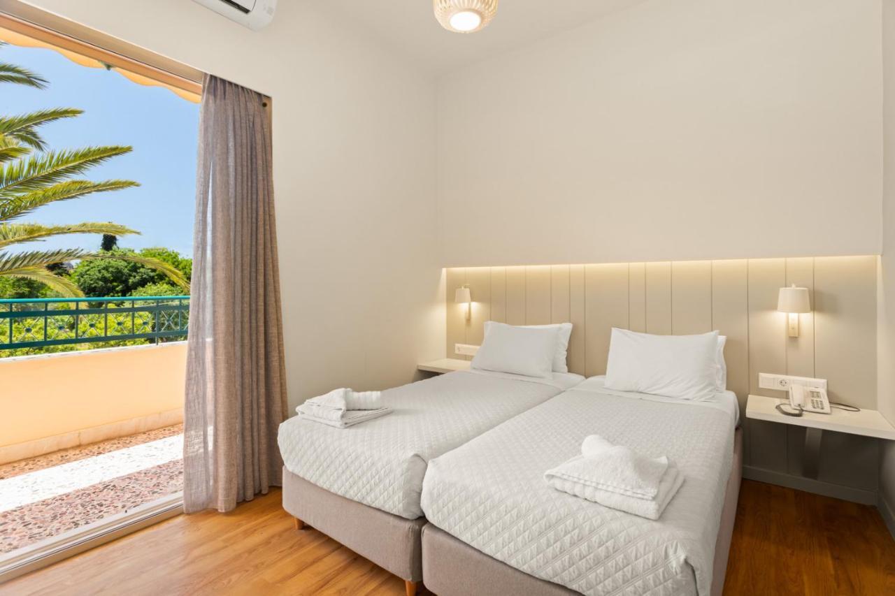 Lefktron Hotel Stoupa Ngoại thất bức ảnh